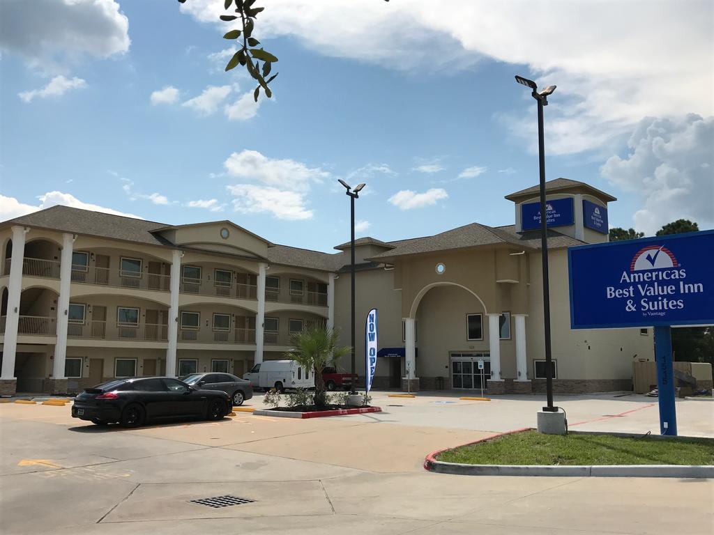 Americas Best Value Inn & Suites Spring / N. Houston Экстерьер фото