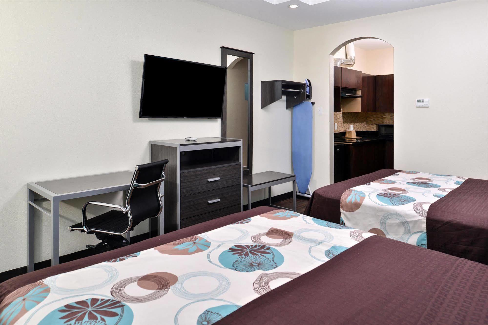 Americas Best Value Inn & Suites Spring / N. Houston Экстерьер фото