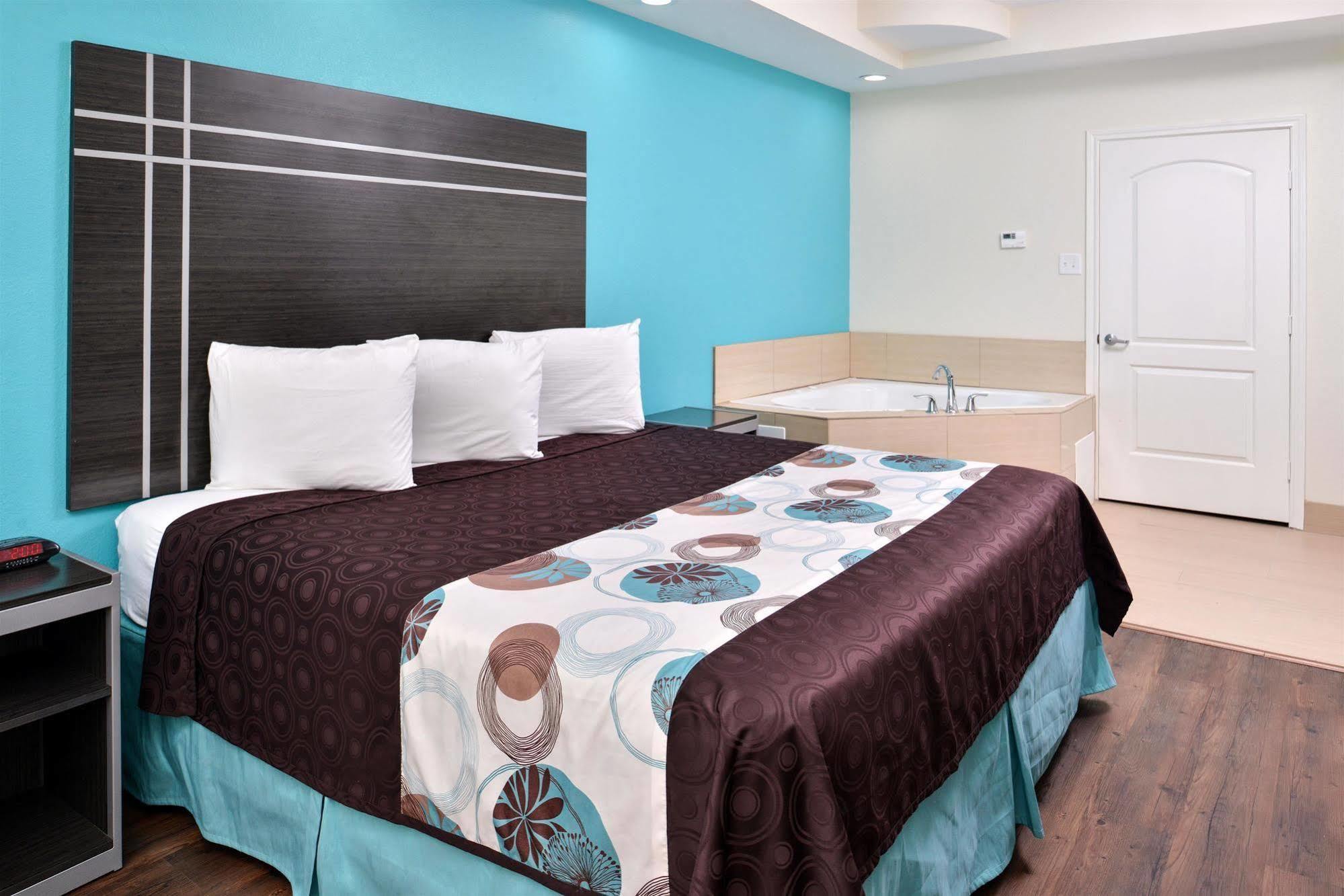 Americas Best Value Inn & Suites Spring / N. Houston Экстерьер фото